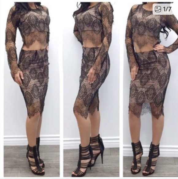 Dresses & Skirts - Eyelash lace skirt